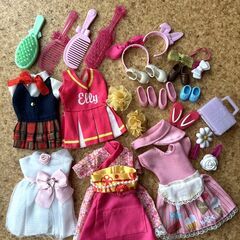 ★美品「リカちゃん人形セットと衣装・小物」の画像