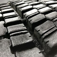 札幌発 引取OK BS W900 275/70R22.5 148/145J 22.5インチ トラックタイヤ スタッドレス 4本 24年製 バリ溝 大型　(STT093)の画像