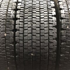 札幌発 引取OK BS W900 275/70R22.5 148/145J 22.5インチ トラックタイヤ スタッドレス 4本 24年製 バリ溝 大型　(STT093)の画像