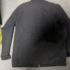 ミズノ、ウインドブレーカー上の画像