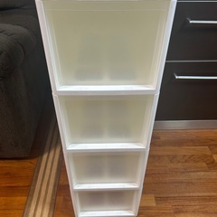 4段ボックスの画像