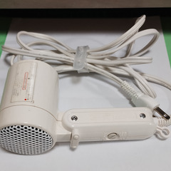 旅行用小型ドライヤーの画像