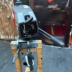 スズキ2馬力船外機2ストの画像