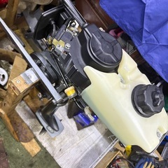 スズキ2馬力船外機2ストの画像