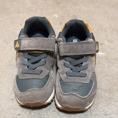 【数回のみ使用】美品‼️子ども16㎝　スニーカーの画像