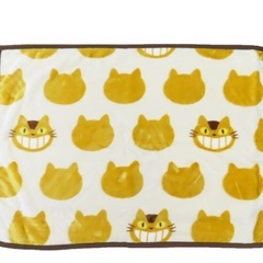 巾着袋（トトロ）・膝掛け毛布（ネコバス）の画像