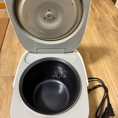 炊飯器の画像