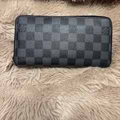 ※必ず自己紹介文を読んでからコメントして下さい。ルイ ヴィトン　ダミエ グラフィット  ラウンドファスナー　 長財布の画像