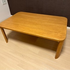 折りたたみテーブルの画像