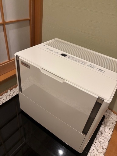 ★お譲り先決まりました★20000円→17000円に値下げしました＾＾★お写真追加★Dainichi 加湿器 HD-184(W) パワフル　ホワイト　　★お写真追加★ハイブリット式加湿器　　木造30畳