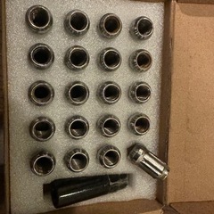 スチール ホイール ナット ホイールナット 花びら型ナットの画像