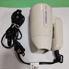 旅行用中型ドライヤーです。の画像