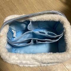 シナモロールの入れ物の画像