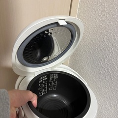 東芝 炊飯器3合炊き RC-5XE3の画像