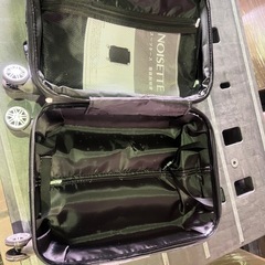 スーツケース機内持ち込みサイズの画像