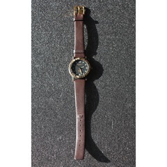 Audi アウディ quattro クワトロ 腕時計 クォーツ 可動品の画像