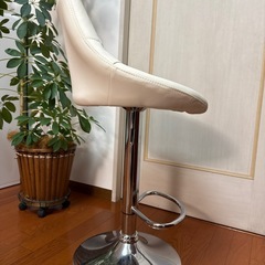 ホワイトレザー　ハイチェアの画像