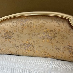 ダブルベッドの画像