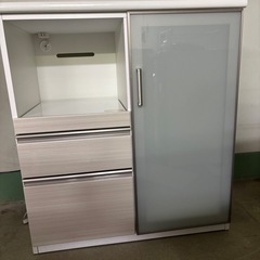 ニトリ　食器棚　キッチンカウンターの画像