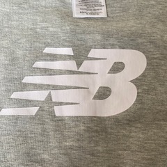 ニューバランス　スウェット Lサイズの画像