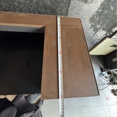 カウンター、棚、レジ台、お会計カウンターの画像