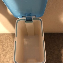 ゴミ箱 16L ペダルペール ごみ箱 16リットル 幅22 分別 ペダル式 ダストボックス ふた付き 蓋付き 踏み蓋 ペダル ペダル式ごみ箱 キッチン リビング の画像