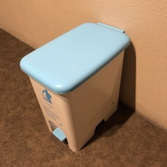 ゴミ箱 16L ペダルペール ごみ箱 16リットル 幅22 分別 ペダル式 ダストボックス ふた付き 蓋付き 踏み蓋 ペダル ペダル式ごみ箱 キッチン リビング の画像