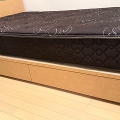 セミダブルベット　フレームマットレス付きの画像