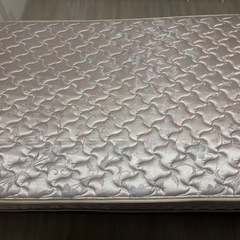 セミダブルベッドマットレスの画像