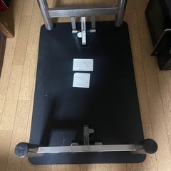 折りたたみテーブルの画像