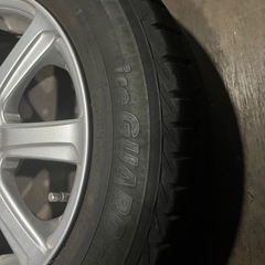 スタッドレスタイヤの画像