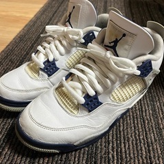 Air Jordan 4の画像