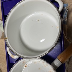 ホーロー鍋の画像