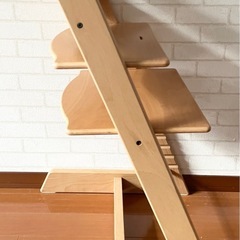 STOKKE   ストッケ　ハイチェア　トリップトラップ　ナチュラル系の画像