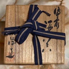 桐で作られた木箱の画像