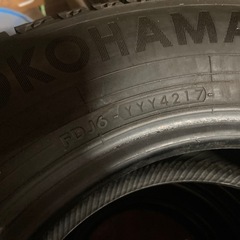 ヨコハマタイヤスタッドレス185/70-14の画像
