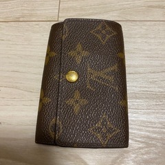LOUIS VUITTON 6連キーケース※イニシャルが入ってますの画像