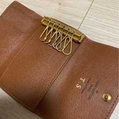 LOUIS VUITTON 6連キーケース※イニシャルが入ってますの画像