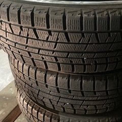 ヨコハマタイヤスタッドレス175/65-15
の画像