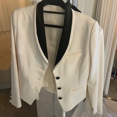 ホールスタッフ制服の画像