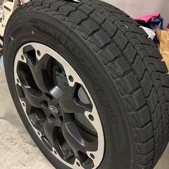 スタッドレスタイヤ 225/60R17の画像