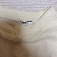 OLIVE des OLIVE ホワイト 長袖ニットワンピースの画像