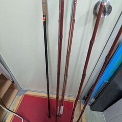 釣り竿　　ダイソーの竹製の竿5本　清峰1本の画像