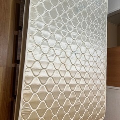 セミダブルベッド
の画像