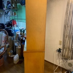 カリモク　食器棚の画像