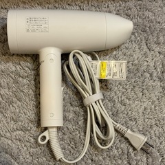 サロニア ドライヤーの画像