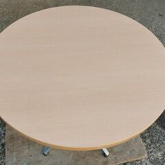 オリバー　木目調一本足丸テーブル　750mm径『中古良品』複数入荷！の画像