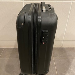 スーツケースの画像