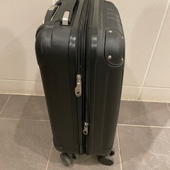 スーツケースの画像