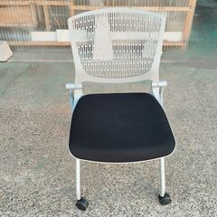 オカムラ　グラータ　ネスティングチェア　黒布張り『中古美品』複数入荷！の画像